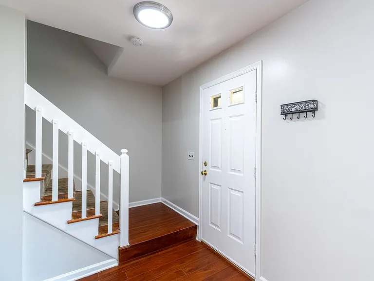 183 Durham Ave — Photo 11