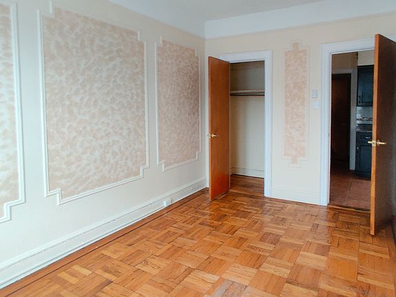 5th image of 1059 67th St Floor 2