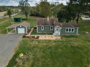 4028 Henkhaus Ln, Bethalto, IL 62010