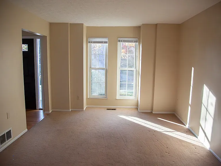 1264 Michigan Ave — Photo 6