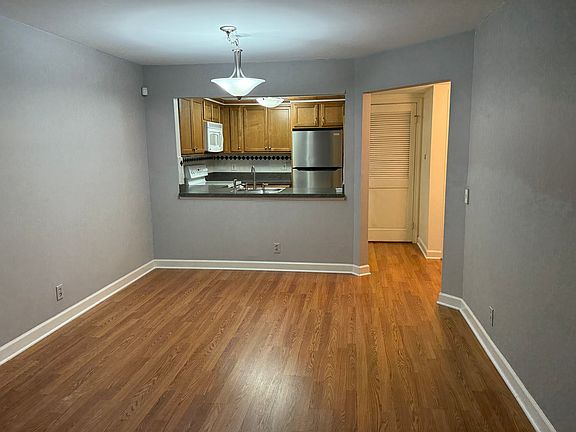 2nd image of 130 Cameron St APT 110