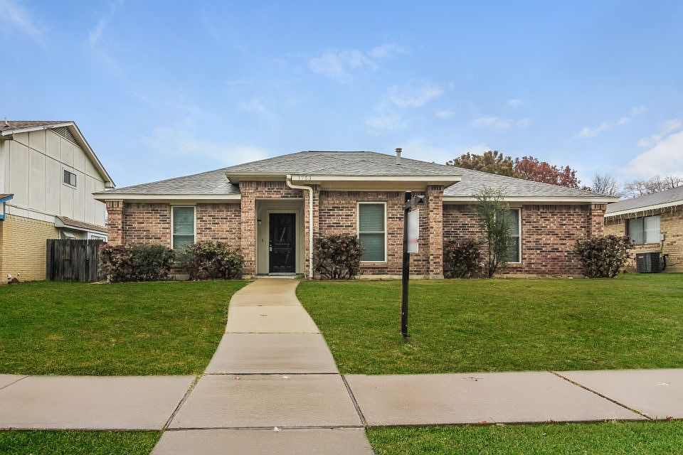 1st image of 1753 Clarendon Dr