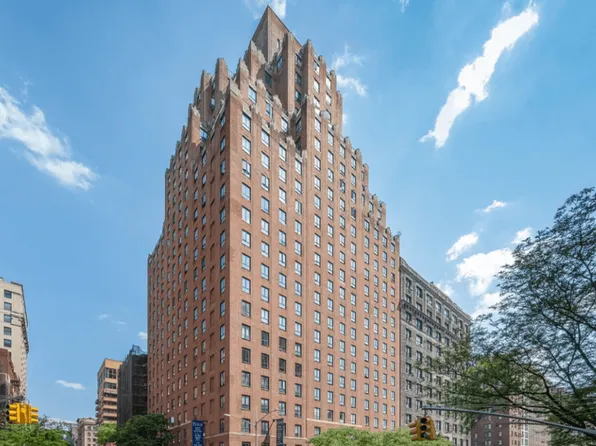 752 West End Avenue image 1 of 9
