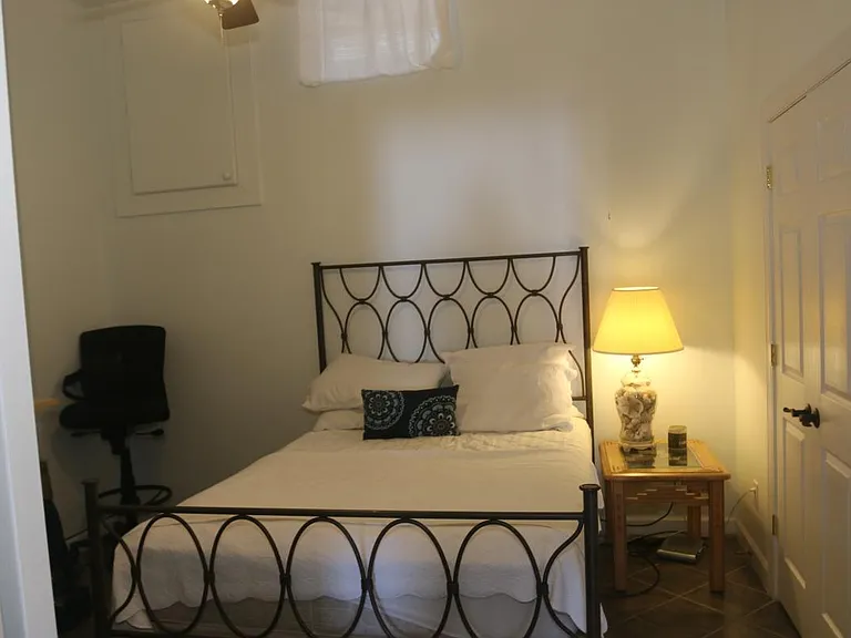 Downstairs guest Suite Bedroom