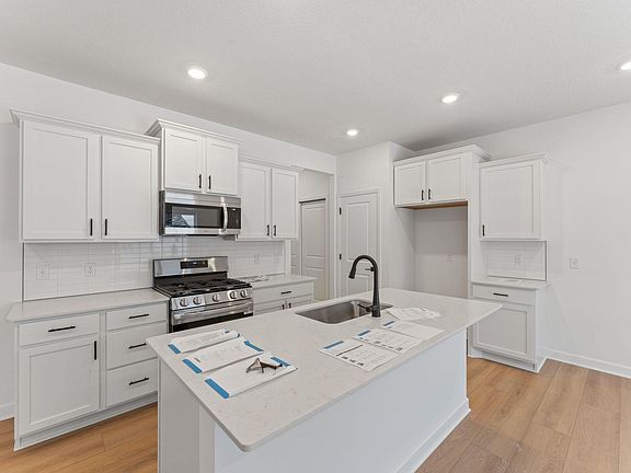 3rd image of 22385 Isla Way