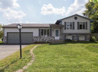 2455 Bluegrass Ln, Grove City, OH 43123