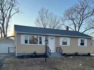 72 Clement St, Springfield, MA 01118