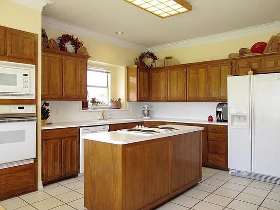 5th image of 1396 Fairhaven Dr