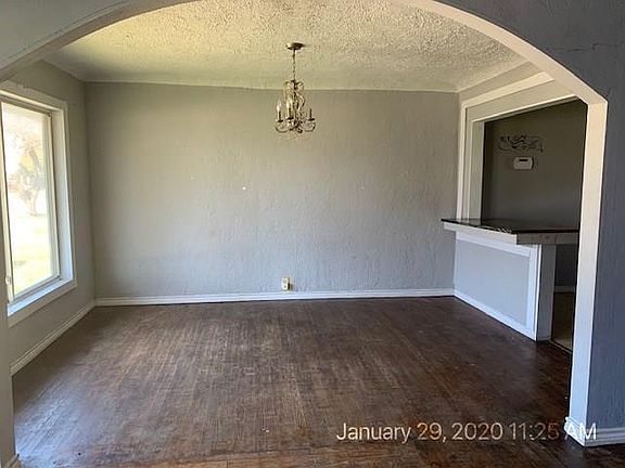 5th image of 2406 1st St