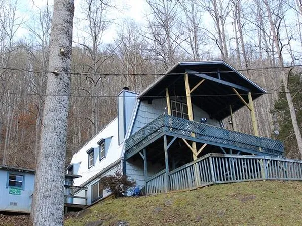 1159 Wake Robin Dr, Sylva, NC 28723