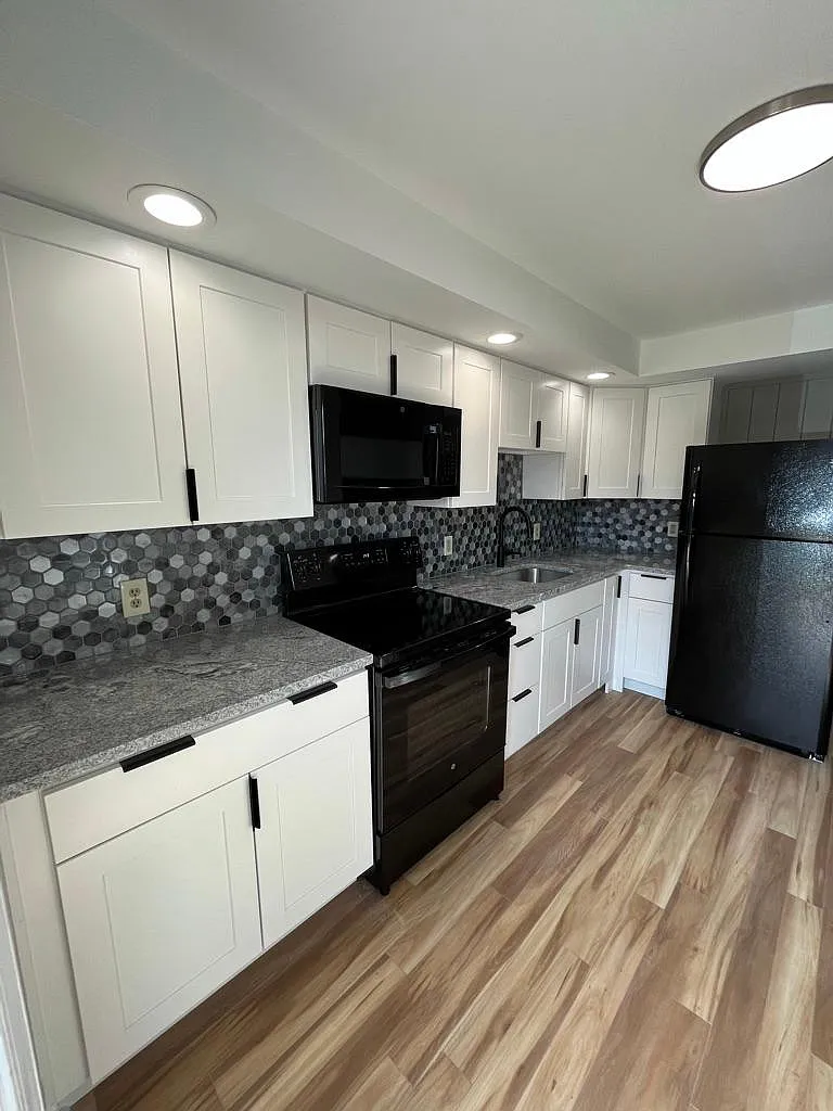 331 Spring Mill Ave photo 1