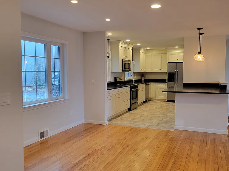 20 Ely Rd — Photo 4