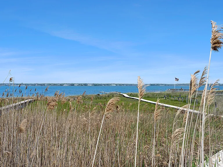 588 Dune Rd — Photo 21