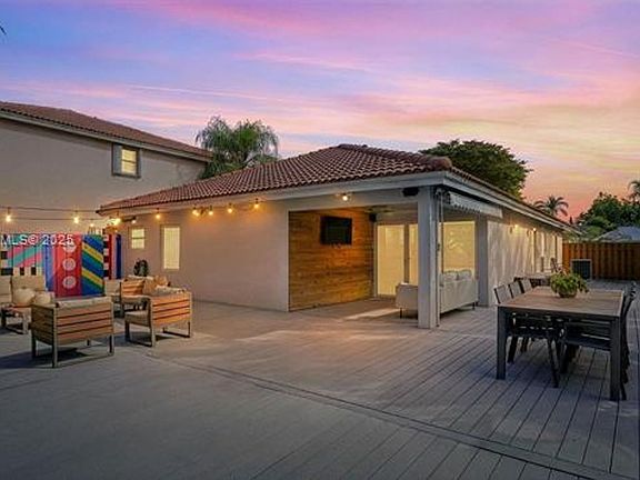 3rd image of 10246 NW 57th Ter #10246