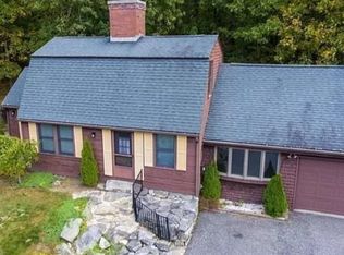 123 Main St, Monson, MA 01057