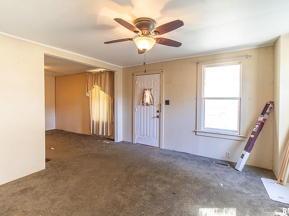 4th image of 475 Fifer St