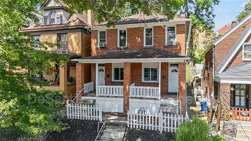 3 bed, 1.0 bath, $1,100 — Photo 1