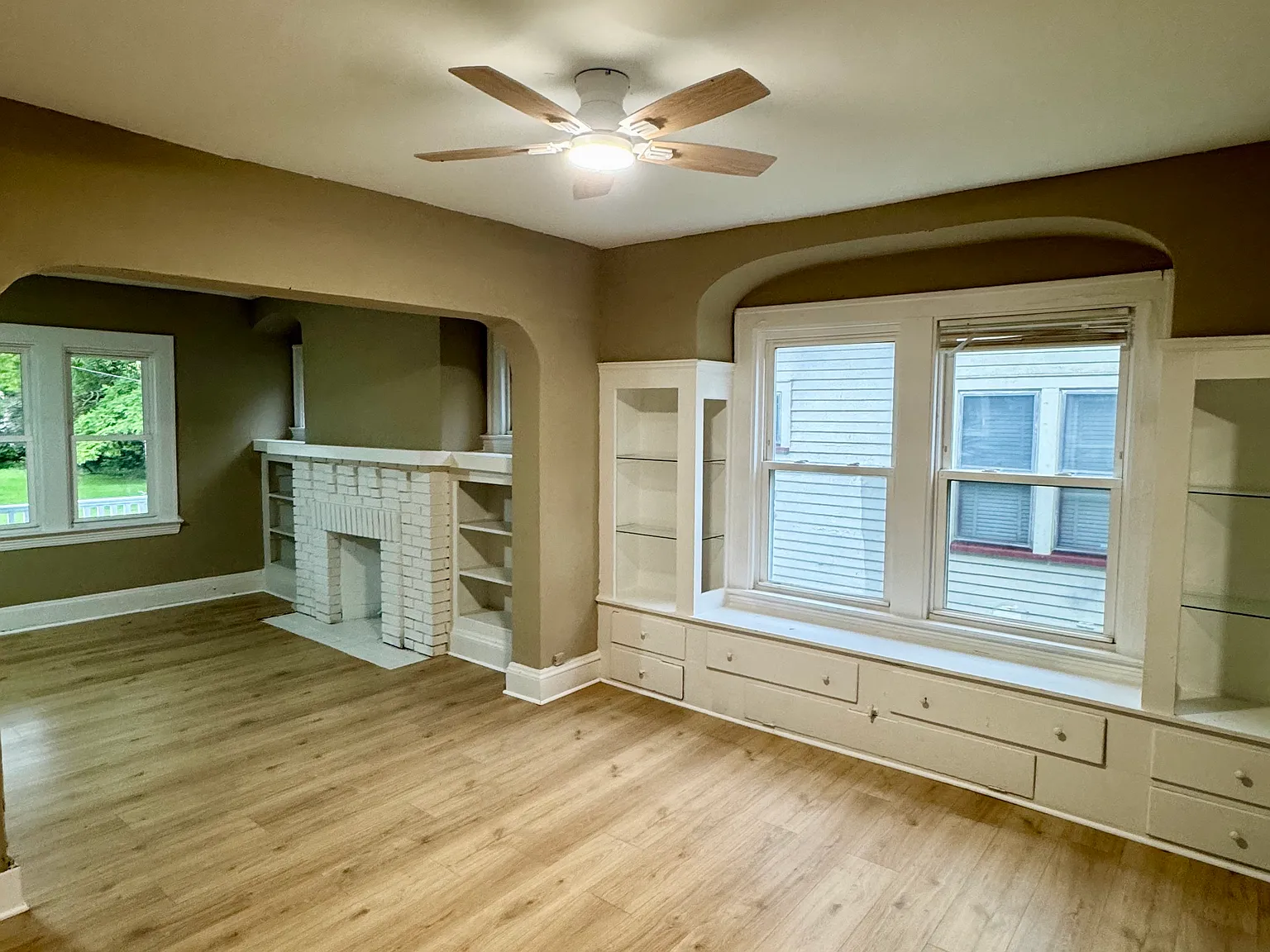 2 bed, 972 sqft, $1,100 — Photo 3
