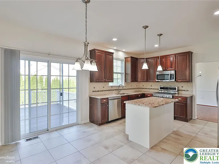 2784 Clark Pl — Photo 16