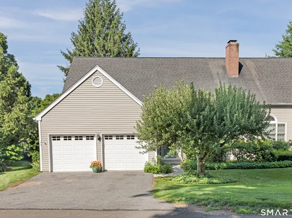 35 Woodbury Hill #35, Woodbury, CT 06798