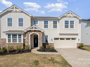 7811 Meridale Forest Dr, Charlotte, NC 28269