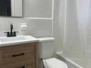 8200 Woodland Shore Dr APT 7, Brighton, MI 48114