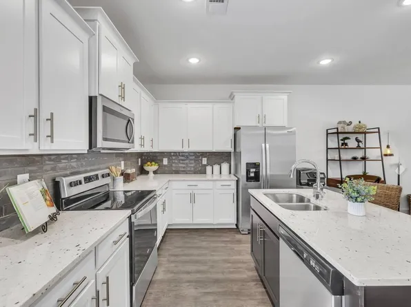 103 Floyd Jct, Lebanon, TN 37087