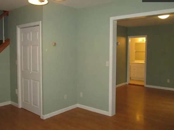 33 E 6th St #1, Oswego, NY 13126