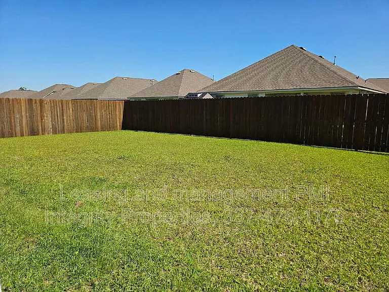 727 Lambot Ave — Photo 25