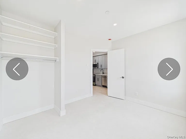 315 West Broadway — Photo 22