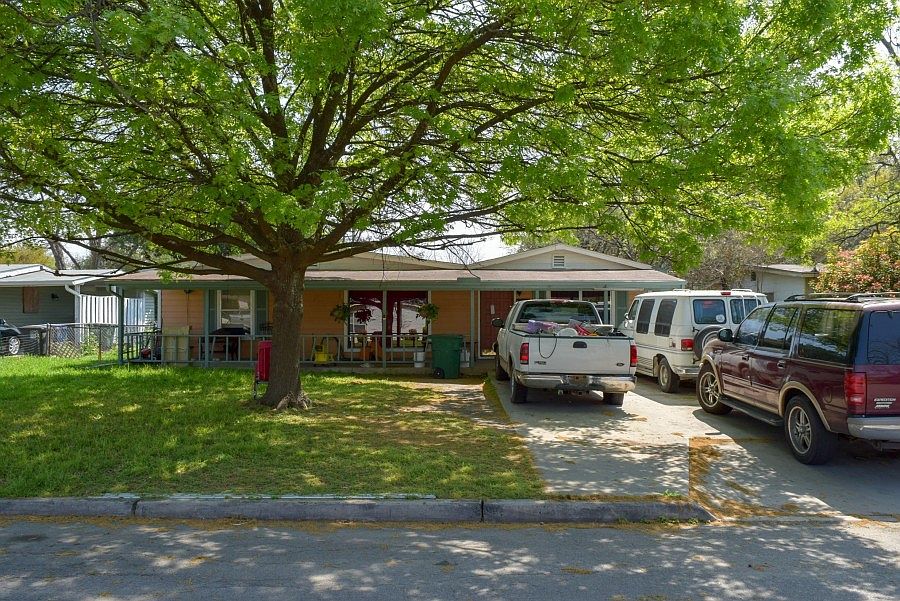 1st image of 266 Birchwood Dr