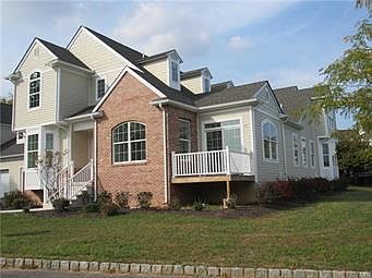 2nd image of 2470 Burgundy Ln