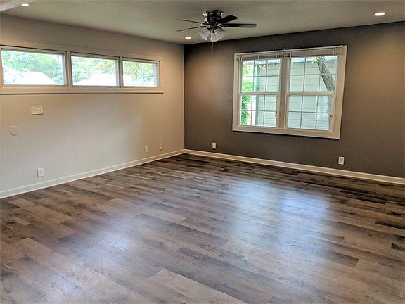 3rd image of 4904 Stephanie Dr
