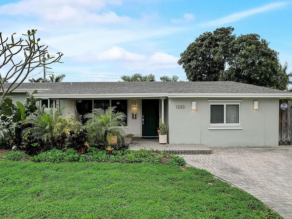 1st image of 1253 SE 4th Avenue
