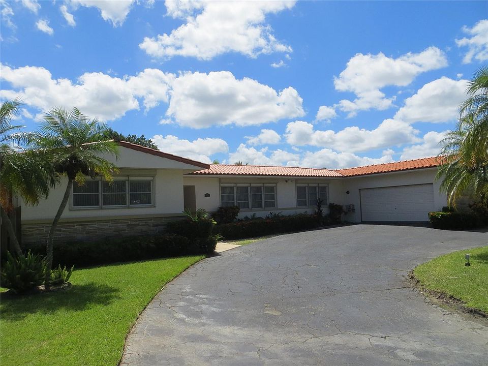 1st image of 1024 S Southlake Drive