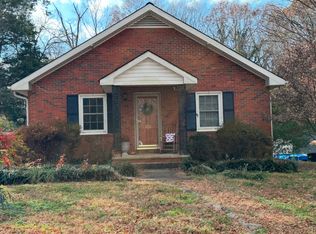 323 N Mulberry St, Statesville, NC 28677