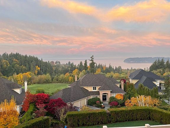 Splendid fall color view from the deck