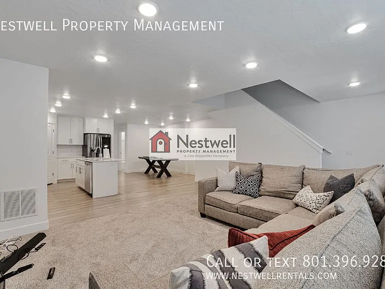 1104 N 1880 W — Photo 5
