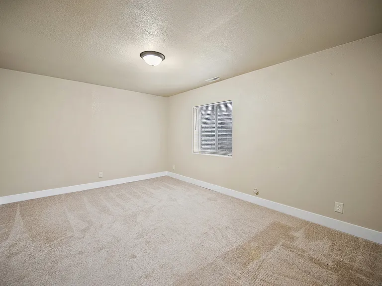 1321 Alveston St — Photo 38