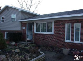 11749 Brookshire St, Temperance, MI 48182