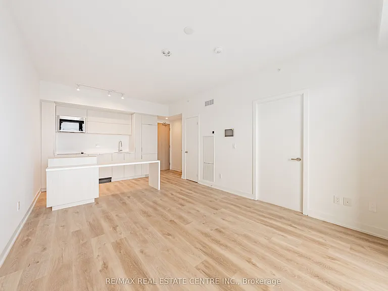 370 Martha St #2107 — Photo 16