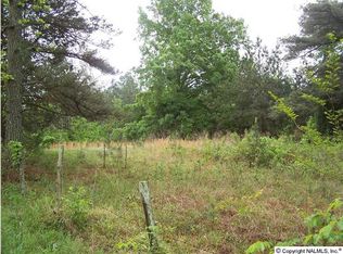 2839 W Chapel Hill Rd SW, Decatur, AL 35603