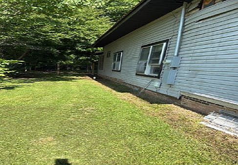 3rd image of 401 Avenue 2 NE
