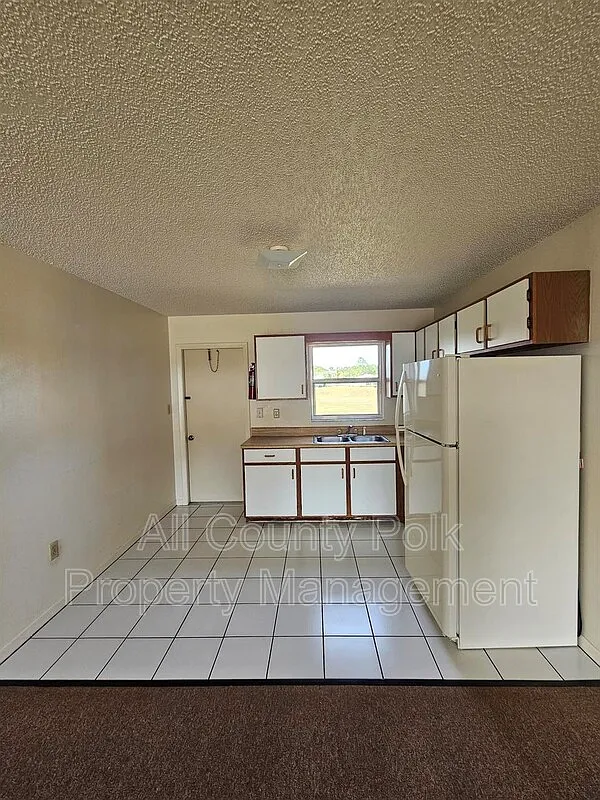 2 bed, 1.0 bath, 716 sqft, $995 — Photo 4
