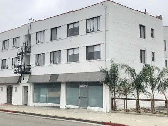 2nd image of 1639 Cabrillo Ave #202