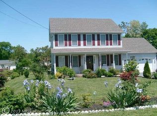 196 Wendover Dr, Bunker Hill, WV 25413