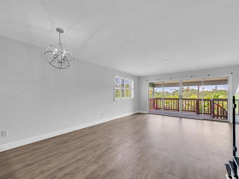 802 Hidden Harbour Dr — Photo 13