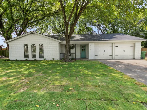 7828 Daniel Dr, North Richland Hills, TX 76182