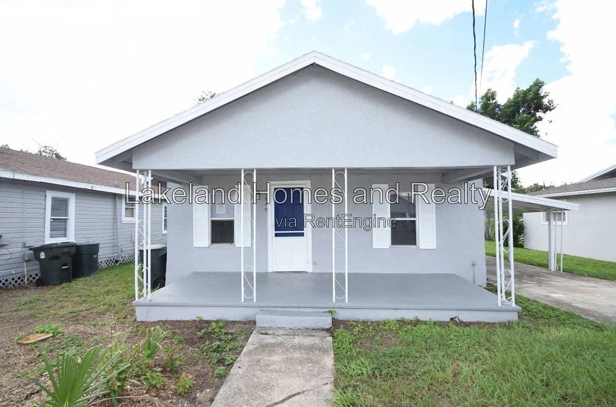 2 bed, 1.0 bath, 912 sqft, $1,100 — Photo 1