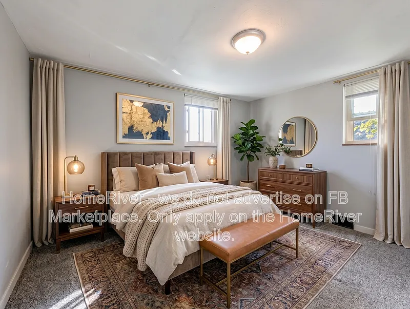 3 bed, 1.0 bath, 1056 sqft, $1,300 — Photo 2